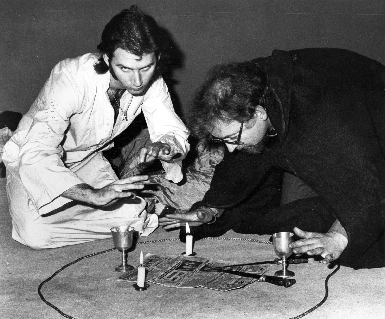 The magic circle with daggers pointing at the Observer front page, 7 March 1985