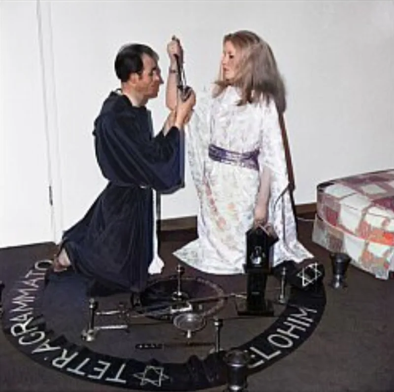 Image of Alex and Maxine Sanders in Claridges 1966