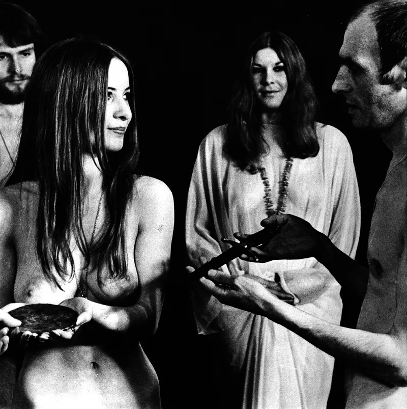 Initiation of Janet Farrar (nee Owen)