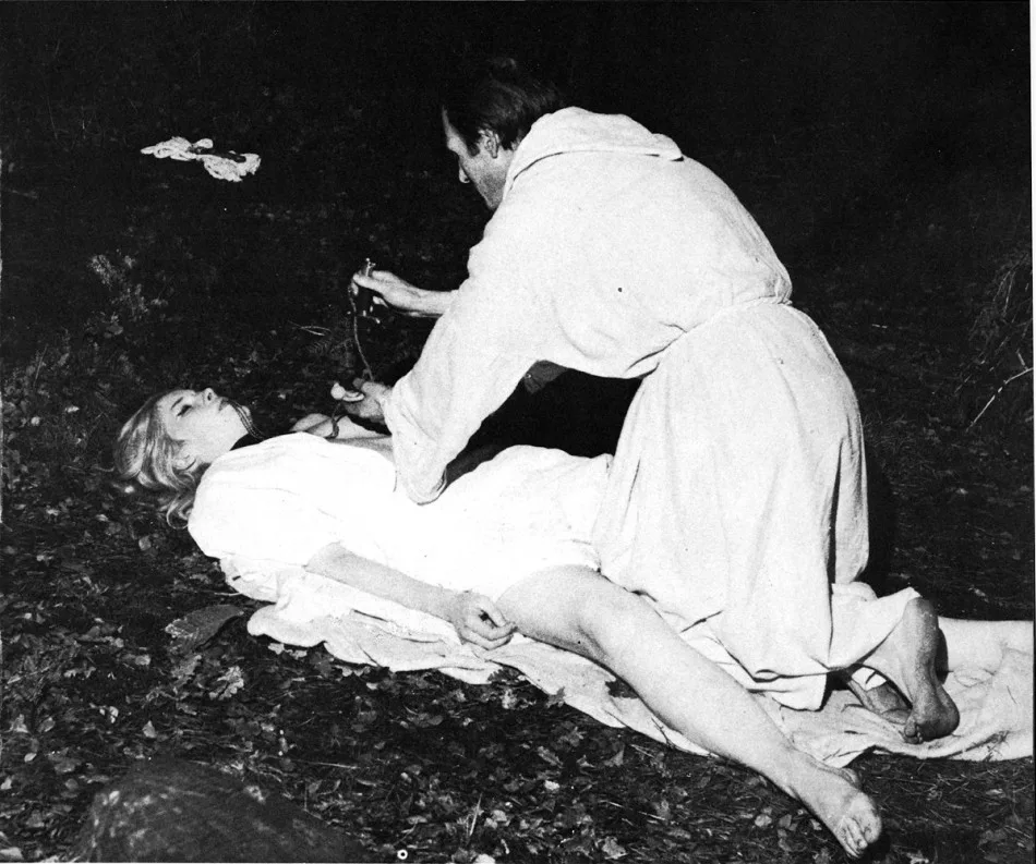 Photo: Alex and Maxine during outdoor ritual (Fith-Fathing)