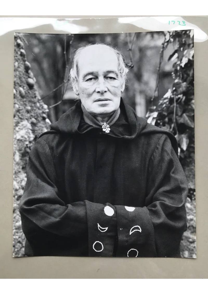 Photo of Alex Sanders, est 1980 - 1988, document 1773