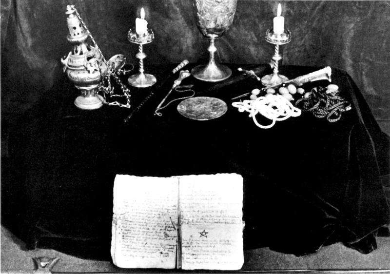 Initiation of Janet Farrar (nee Owen)